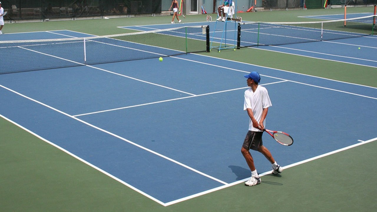 Tennis Court Resurfacing: When and How to Do It
